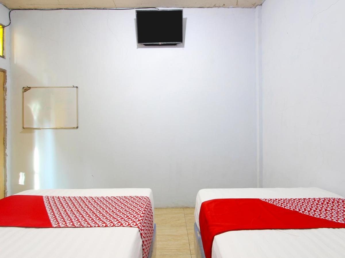 Oyo 91476 Srikaya Hotel 3 Pekalongan Ngoại thất bức ảnh